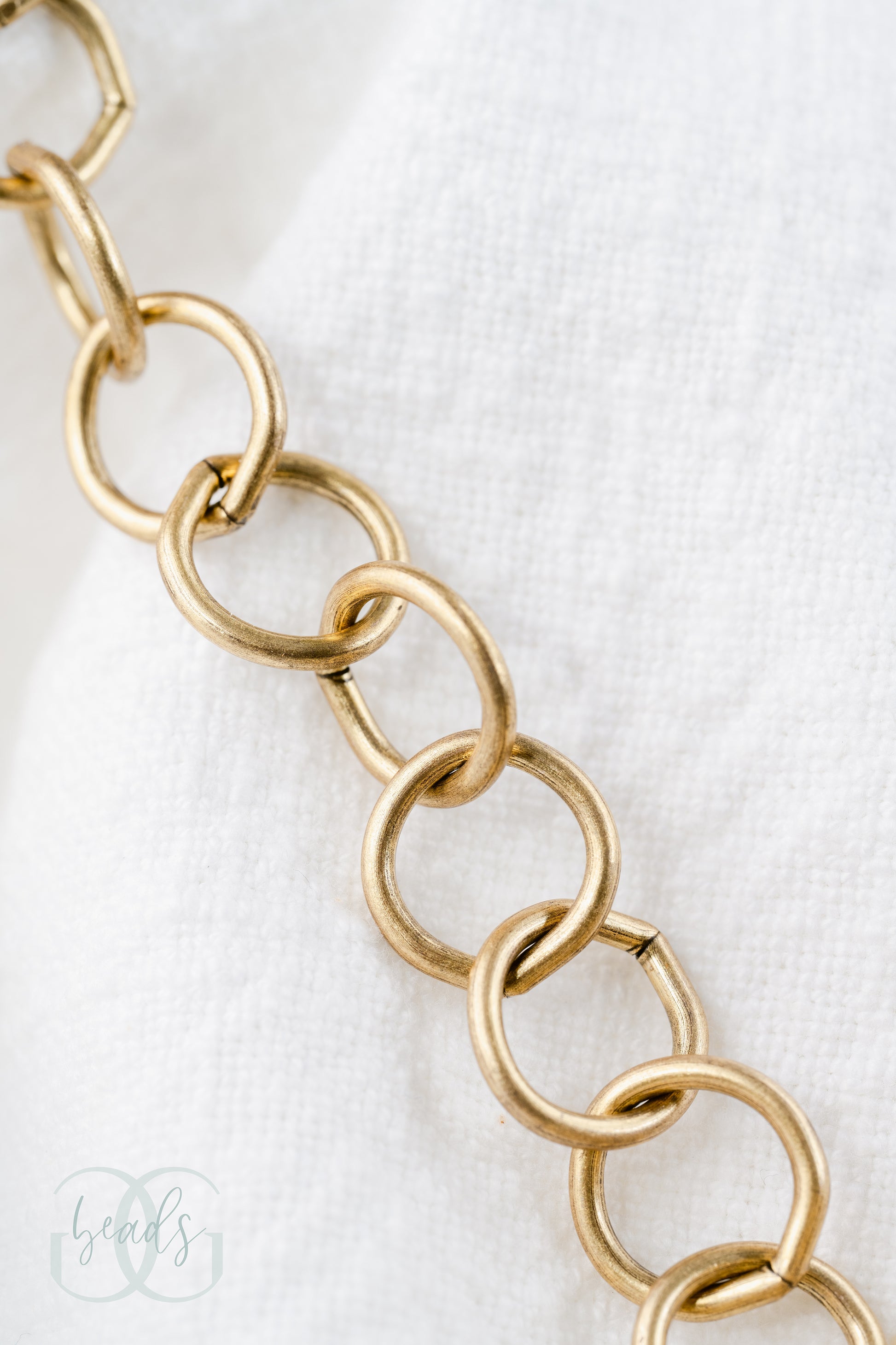 A gold chain.