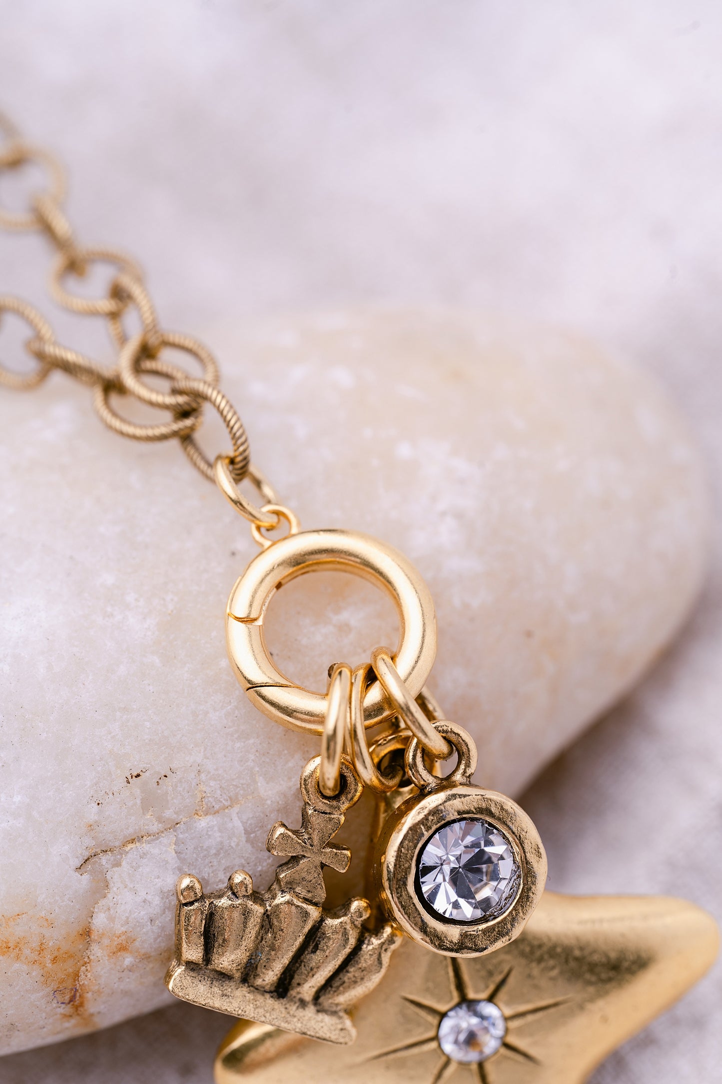 Classic Circle Charm Holder