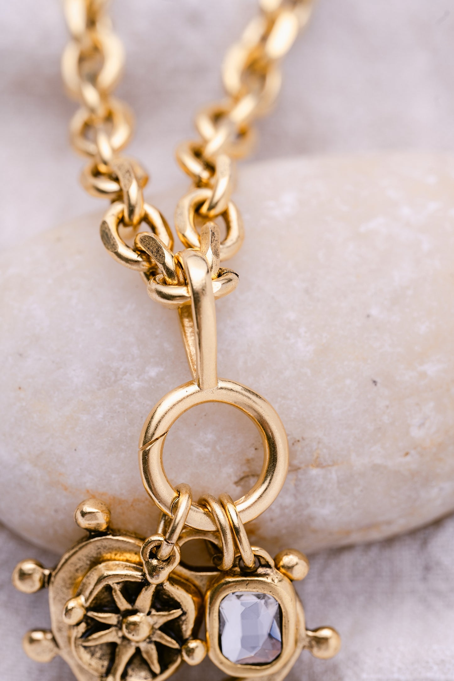 Classic Charm Holder with Large Bail