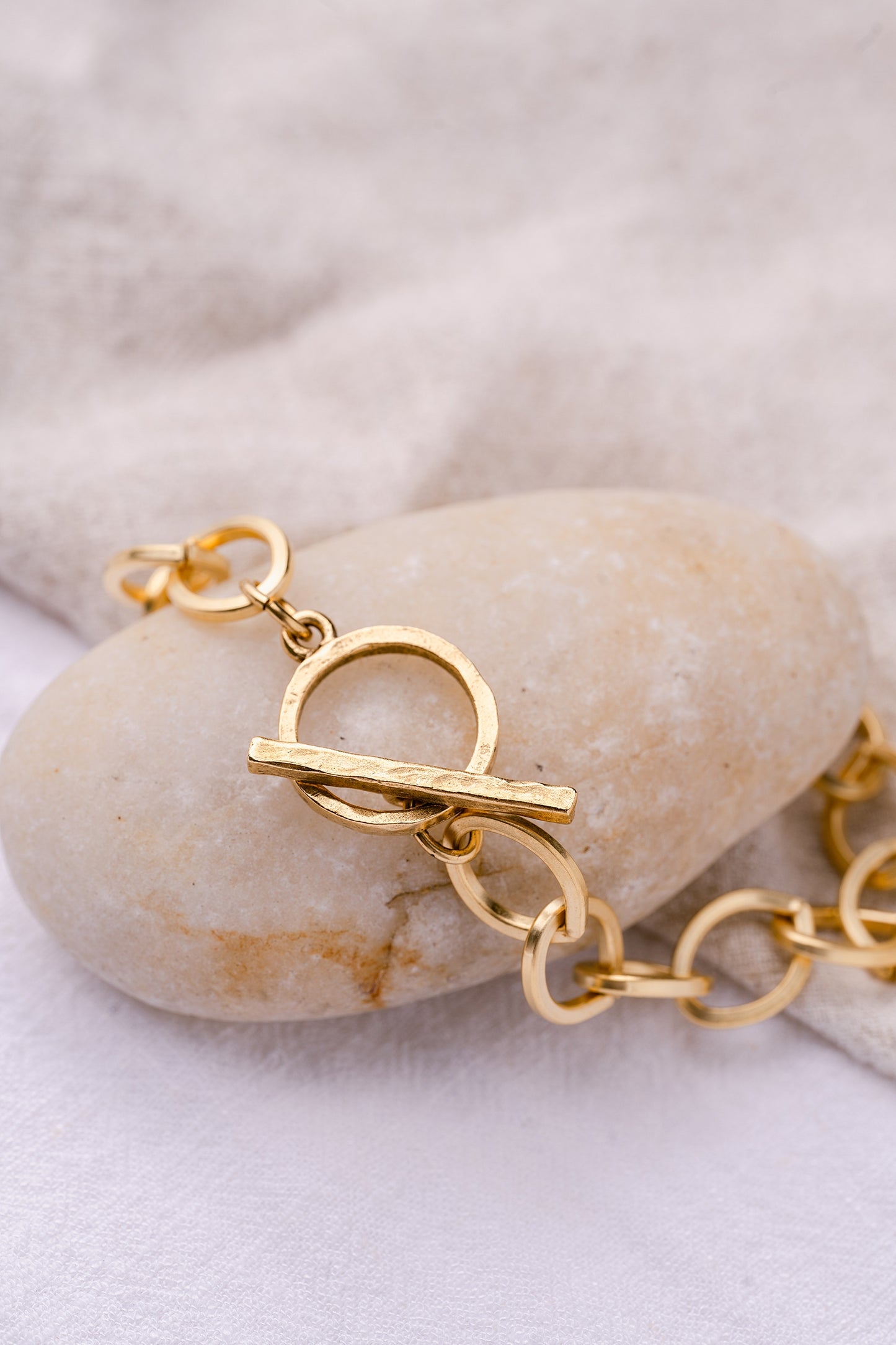 Flat Oval Base Chain Bracelet