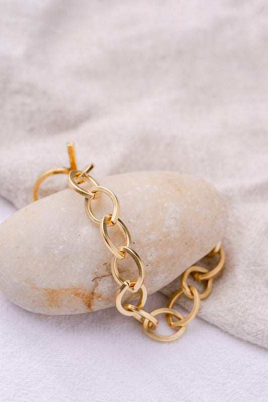 Flat Oval Base Chain Bracelet
