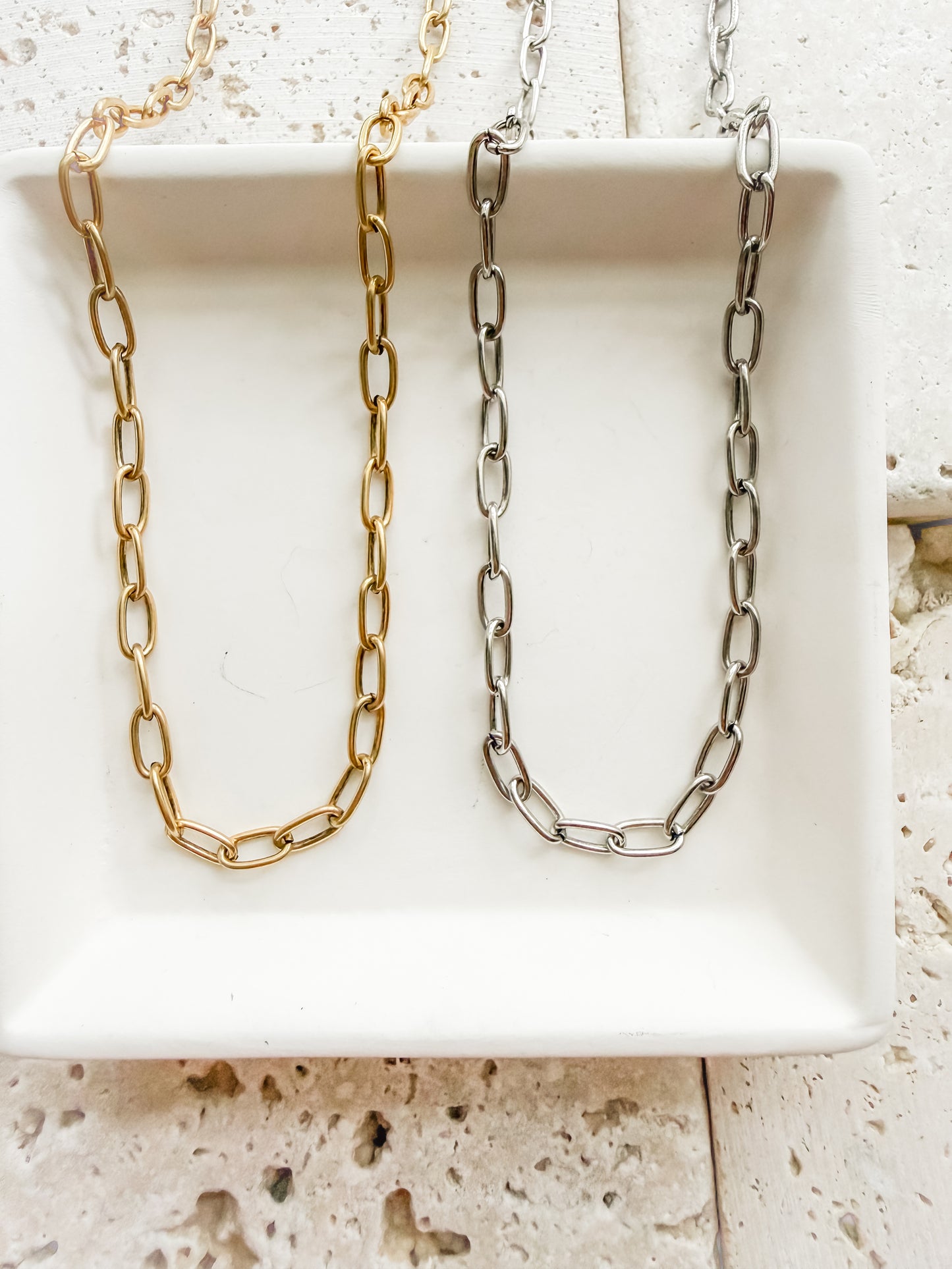 Oval Link Base Chain Necklace